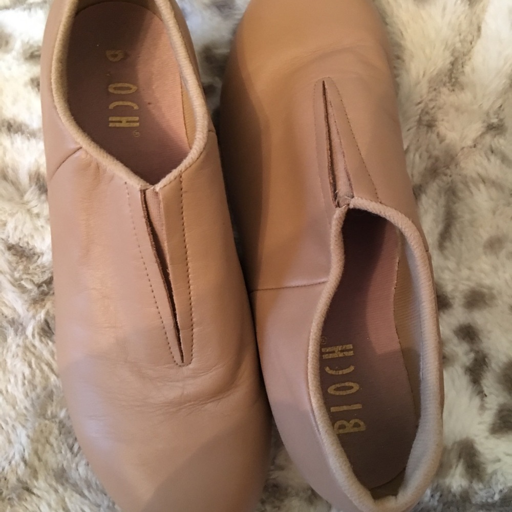Shoes - Picture 5 of 5